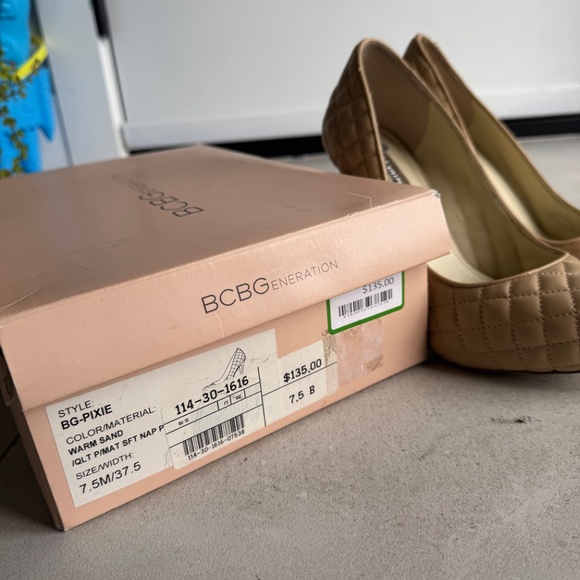 BCBGeneration high heels beige color size 7.5 - Picture 9 of 10